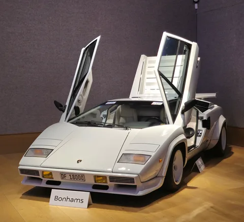 Lamborghini Countach — 7
