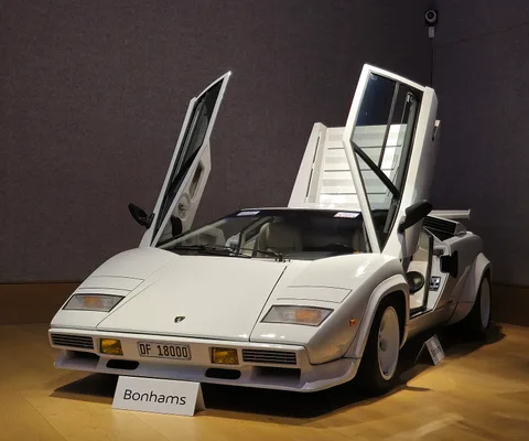 Lamborghini Countach — 8