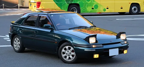 Mazda Familia Astina — 3