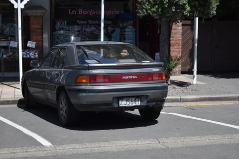 Mazda Familia Astina — 4