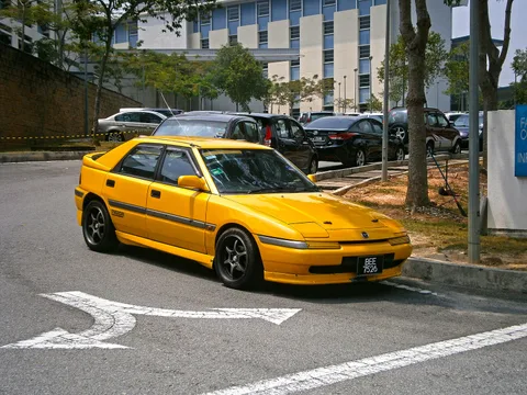 Mazda Familia Astina — 5