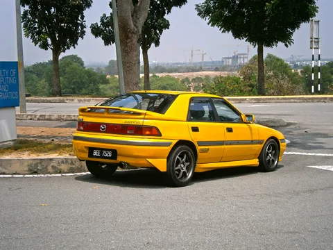 Mazda Familia Astina — 6