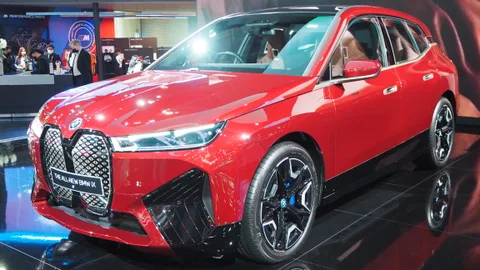 BMW iX — 4