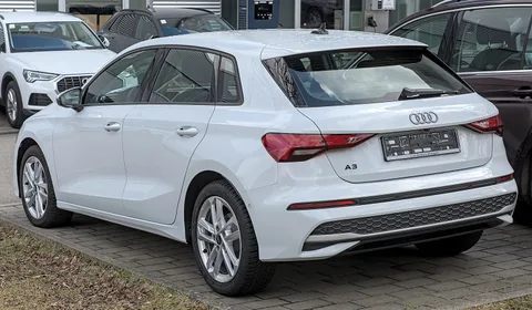 Audi A3 8Y — 7