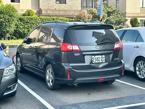 Ford I-Max — 8