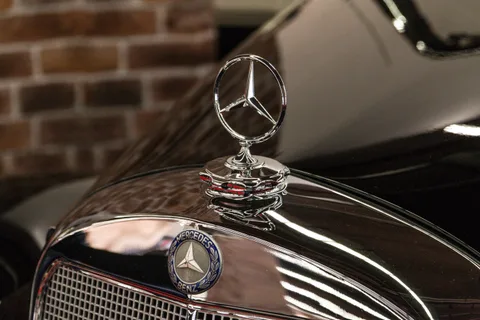 Mercedes-Benz W187 — 4