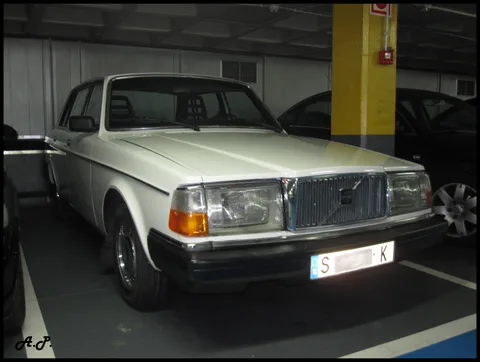 Volvo 244 — 5
