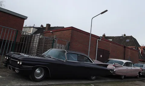 Cadillac DeVille (1959-1960) — 2