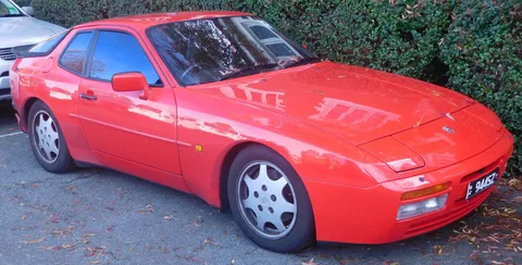 Porsche 944 S — 8