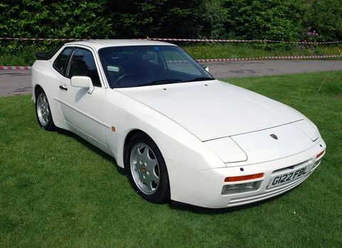 Porsche 944 S2
