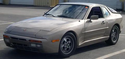 Porsche 944 Turbo — 7