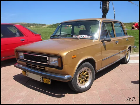 SEAT 124 FL — 5