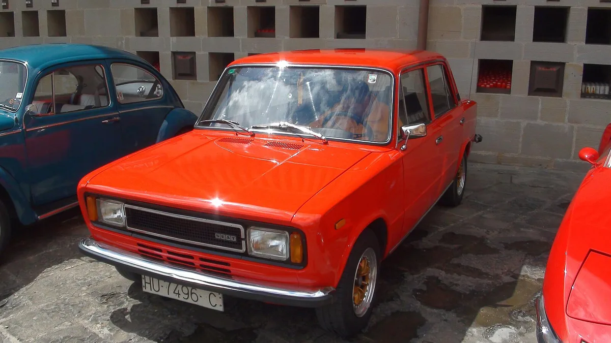 SEAT 124 FL