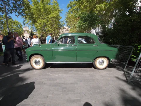 SEAT 1400 B — 6
