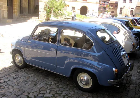 SEAT 600 D — 2