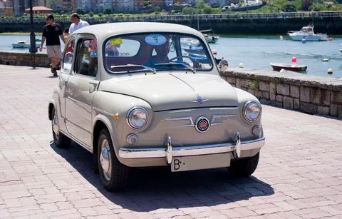 SEAT 600 D — 6