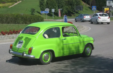 SEAT 600 E — 5