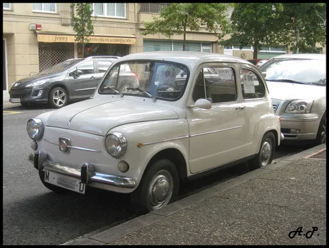 SEAT 600 E — 8