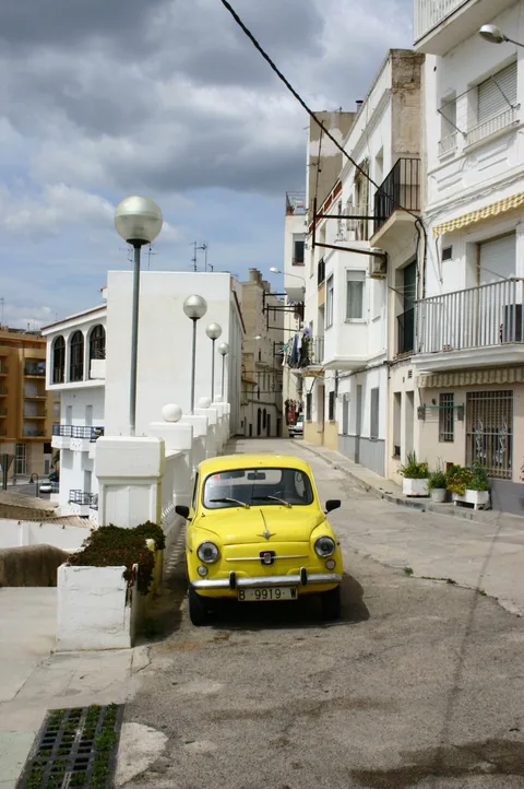 SEAT 600 L — 7