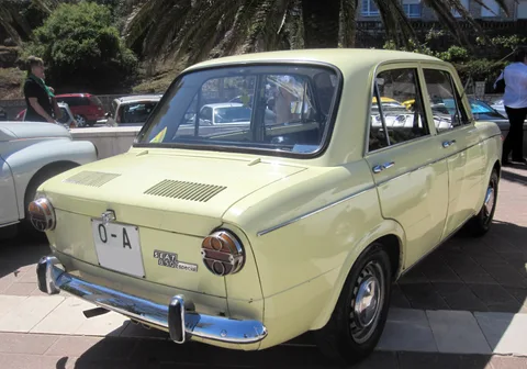 SEAT 850 4p — 2