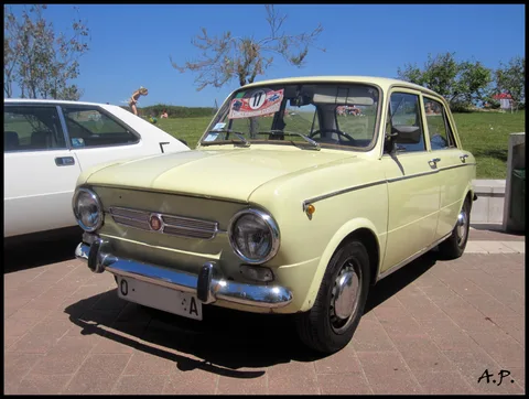 SEAT 850 4p — 3