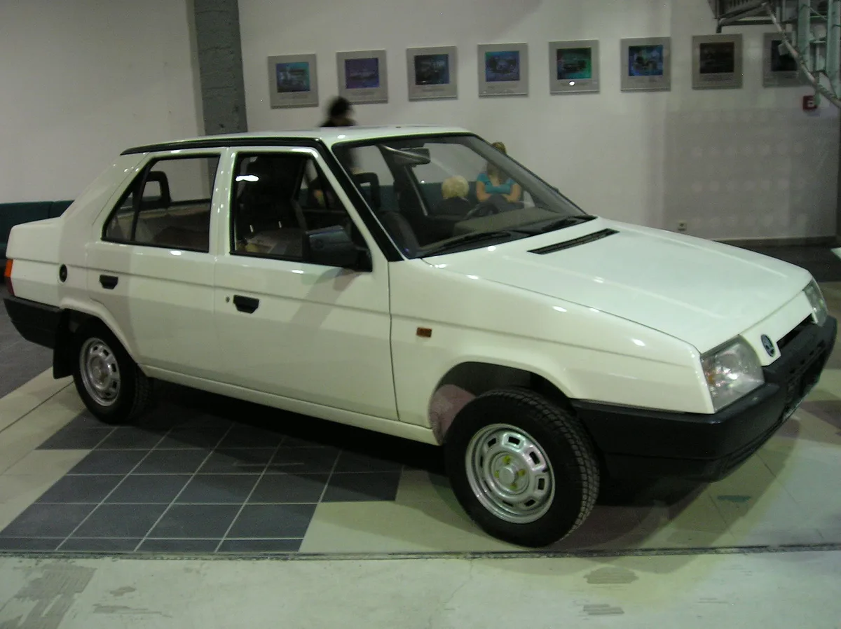 Škoda Favorit sedan