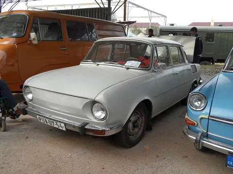 Škoda 110 — 8