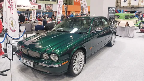 Jaguar XJR (X350) — 3