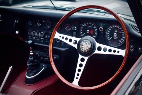 Jaguar E-Type Roadster — 3