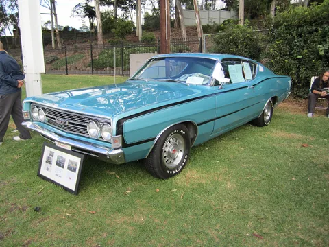 Ford Torino GT — 8