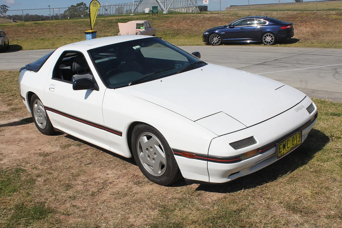 Mazda RX-7 (FC)