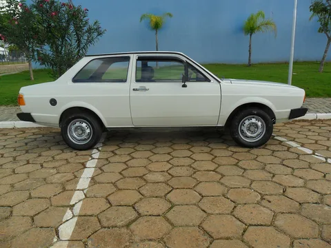 Volkswagen Voyage — 2