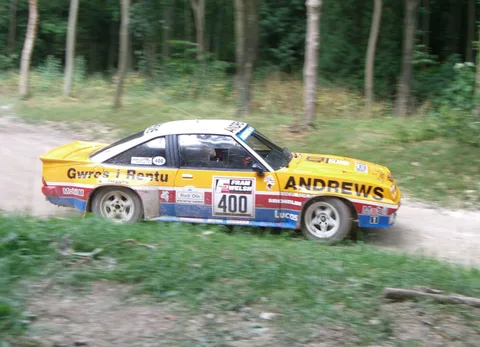 Opel Manta 400 — 4