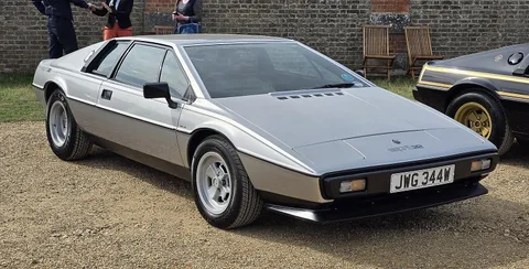 Lotus Esprit S2 — 2