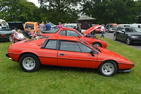 Lotus Esprit S2 — 6
