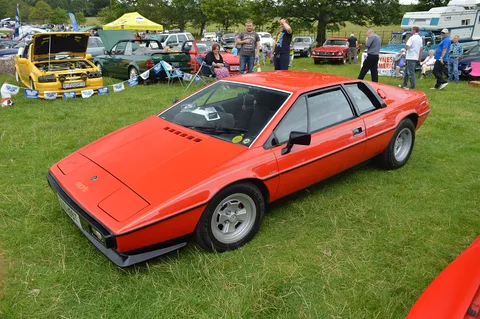 Lotus Esprit S2 — 7