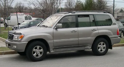Toyota Land Cruiser (J100) — 3