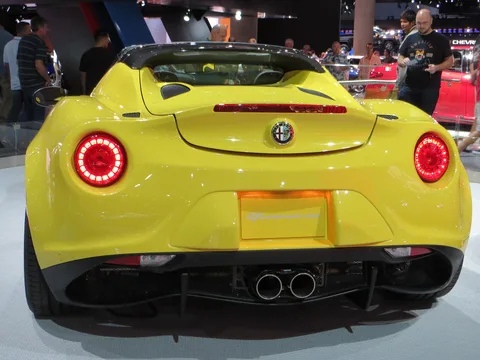 Alfa Romeo 4C Spider — 5