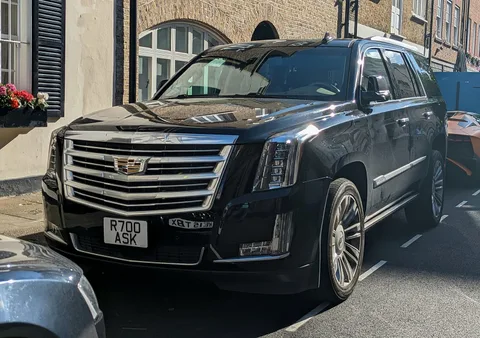 Cadillac Escalade (GMTK2UL) — 8