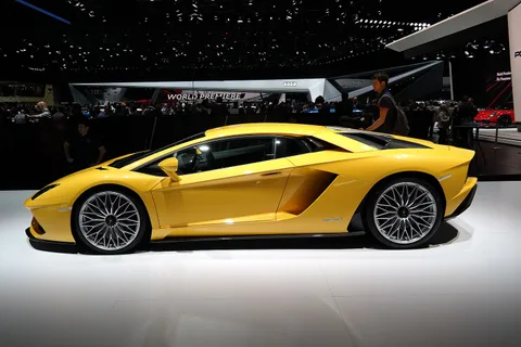 Lamborghini Aventador S coupé — 2