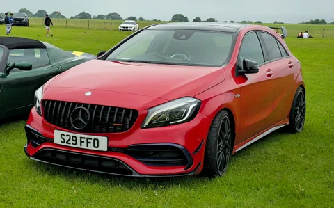 Mercedes-AMG W176 (2015) — 2