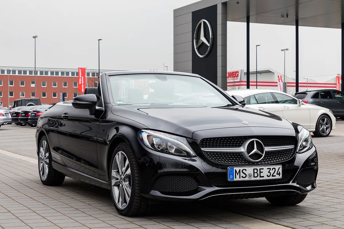Mercedes-Benz A205