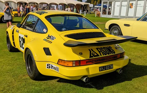 Porsche 911 G-series Carrera coupes — 4