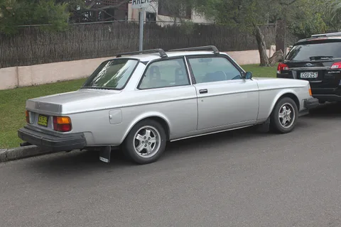 Volvo 242 GT — 8
