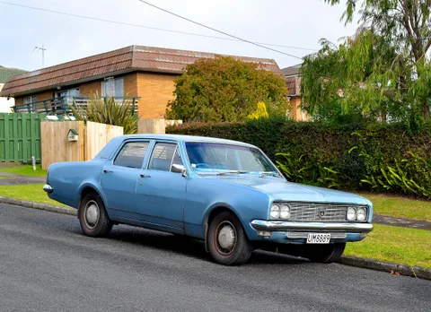 Holden Brougham — 2