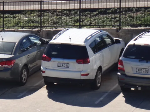 Peugeot 4007 — 4