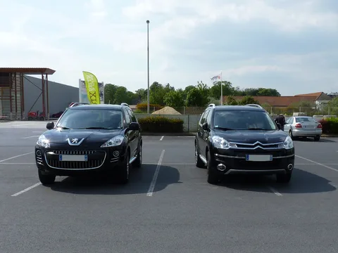 Peugeot 4007 — 8