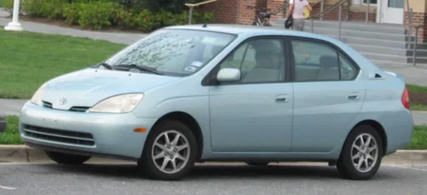 Toyota Prius (XW11) — 4