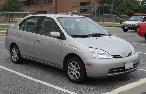 Toyota Prius (XW11) — 6