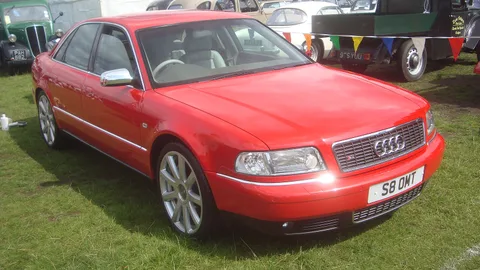 Audi S8 D2 — 5